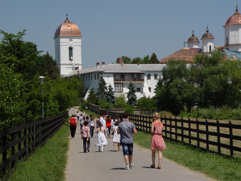 [Bild vom Kloster Cernica]